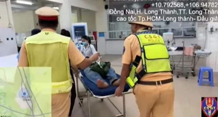 CSGT hỗ trợ tài xế có dấu hiệu đột quỵ trên cao tốc TP.HCM – Long Thành – Dầu Giây