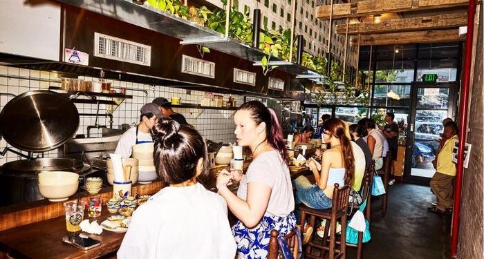 Đến Mỹ với 100 USD, cô gái Việt sở hữu 3 nhà hàng ngon bậc nhất New York