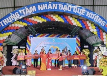 Trung tâm Nhân đạo Quê Hương: Hành Trình Yêu Thương 24 Năm Sưởi Ấm 348 Trẻ Em Mồ Côi & Khuyết Tật”