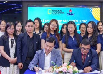 Trường Đại học Hùng Vương TP.HCM làm việc, ký kết hợp tác chiến lược với Tập đoàn Cengage Learning Asia Pte