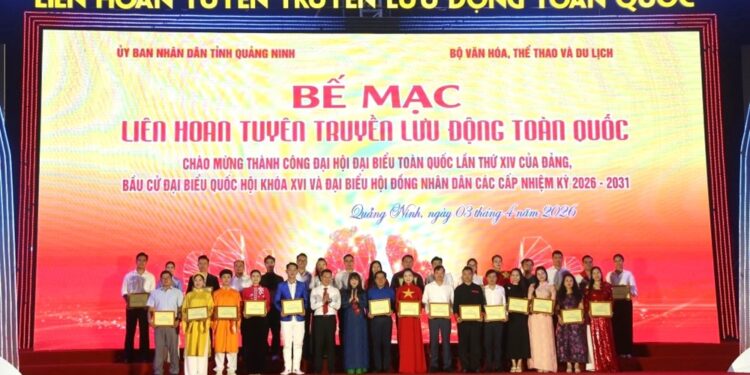 Bế mạc Liên hoan Tuyên truyền lưu động toàn quốc